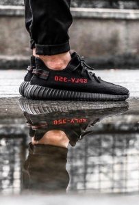 YEEZY BOOST 350 V2 BLACK RED