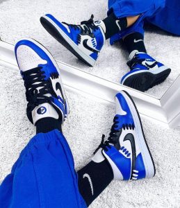 AIR JORDAN 1 Mid SE SISTERHOOD – תמונה 4
