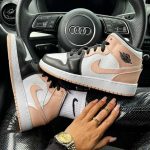 AIR JORDAN 1 Mid CRIMSON TINT – תמונה 2