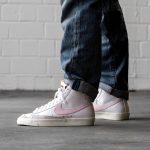NIKE Blazer MID ’77 VINTAGE WHITE PINK FOAM