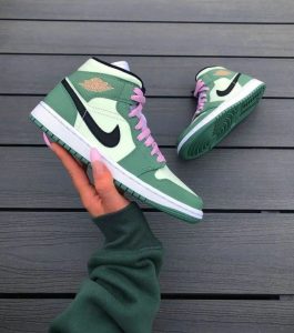 AIR JORDAN 1 Mid DUTCH GREEN – תמונה 4