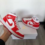 ⁦AIR JORDAN 1 Mid SYRACUSE⁩ – תמונה ⁦3⁩