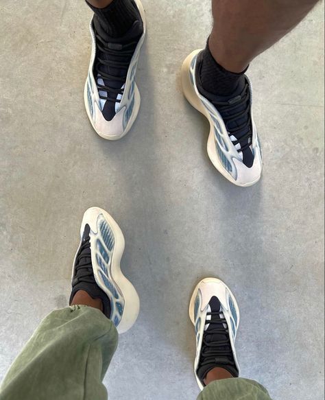 Yeezy 700 V3 Azael