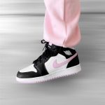 01 AIR JORDAN 1 Mid ARCTIC PINK – תמונה 3