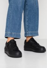 ⁦Nike Air Force 1 Shadow Triple Black⁩ – תמונה ⁦2⁩