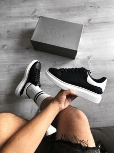 Alexander McQueen OVERSIZED BLACK WHITE