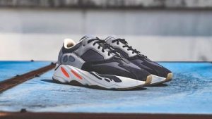 Yeezy 700 MAGNET