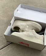 Nike Air Force 1 Low Stussy Fossil – תמונה 3