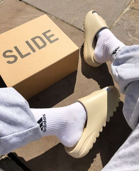 Yeezy SLIDE BONE
