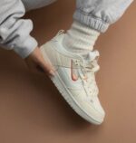 ⁦Dunk Low Disrupt 2 Pale Ivory⁩ – תמונה ⁦3⁩