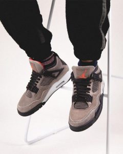 ⁦AIR JORDAN 4 TAUPE Haze⁩ – תמונה ⁦2⁩