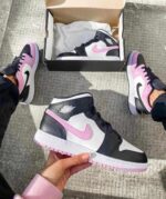 01 AIR JORDAN 1 Mid ARCTIC PINK – תמונה 2