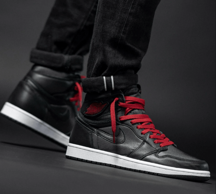 AIR JORDAN 1 Retro High Black Gym Red Black