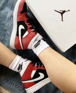 AIR JORDAN 1 Mid GYM RED BLACK – תמונה 2