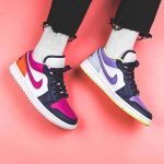 Air Jordan 1 Low Se Light Smoke Grey Gym Red – תמונה 5