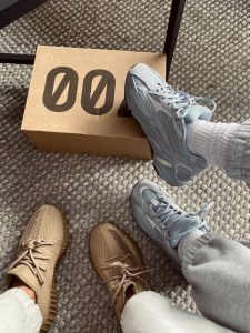 YEEZY 700 V2 HOSPITAL BLUE