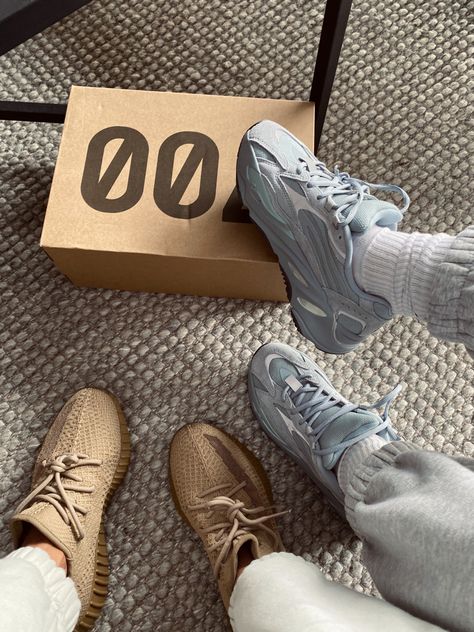 YEEZY 700 V2 HOSPITAL BLUE
