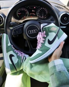 AIR JORDAN 1 Mid DUTCH GREEN – תמונה 3