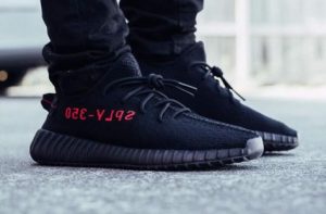 YEEZY BOOST 350 V2 BLACK RED
