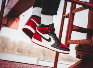 AIR JORDAN 1 Retro HIGH BRED TOE