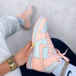DUNK High CRIMSON TINT