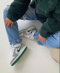 AIR JORDAN 1 Mid GREY GREEN – תמונה 4