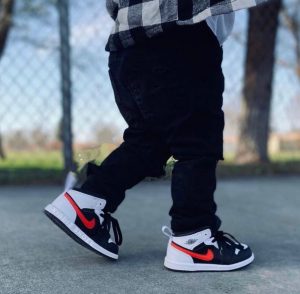 Air Jordan 1 Mid Kids Chile Red – תמונה 5