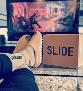 Yeezy Slide Desert Sand – תמונה 2
