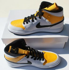 ⁦AIR JORDAN 1 Mid LASER ORANGE⁩ – תמונה ⁦3⁩