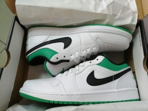 Air Jordan 1 Low White Lucky Green Black – תמונה 2