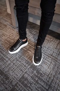 Alexander McQueen OVERSIZED BLACK