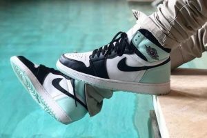AIR JORDAN 1 Mid ISLAND GREEN – תמונה 2