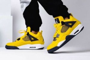 AIR JORDAN 4 Retro LIGHTNING – תמונה 3