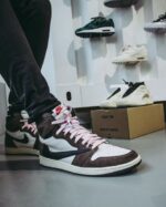 AIR JORDAN 1 HIGH Og TRAVIS SCOTT