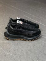 Nike Vaporwaffle Sacai Black Gum – תמונה 2