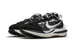 ⁦Nike X Sacai Vaporwafflle Black White⁩ – תמונה ⁦5⁩