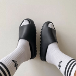 Yeezy SLIDE ONYX