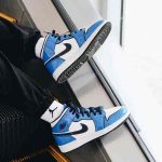 AIR JORDAN 1 Mid SIGNAL BLUE – תמונה 2