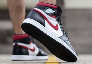 AIR JORDAN 1 Retro HIGH BLACK GYM RED