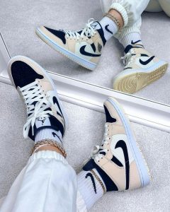 ⁦AIR JORDAN 1 Mid BARELY ORANGE⁩ – תמונה ⁦5⁩