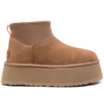 נעל מגף האג בצבע חום | UGG Classica Mini Dipper boots