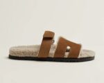 כפכף הרמס פרווה בצבע חום | Hermes Chypre Sandal – תמונה 4