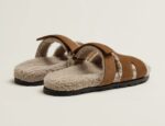 כפכף הרמס פרווה בצבע חום | Hermes Chypre Sandal – תמונה 3