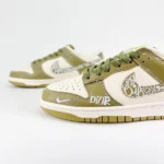 נייק דאנק נמוכות | SB Dunk Low x DIOR - Matcha