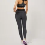 סט חליפת אימון אלו יוגה טייץ וטופ צבע אפור Alo Yoga Gray Set