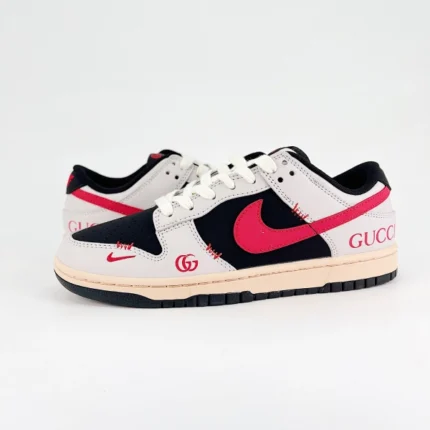 נייק דאנק נמוכות | SB Dunk Low x Gucci - Hot Ink