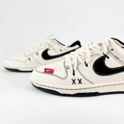 נייק דאנק נמוכות | SB Dunk Low x The North Face - Snow Black