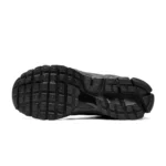 נעלי נייק וומרו 5 צבע שחור - Nike Zoom Vomero 5 Triple Black