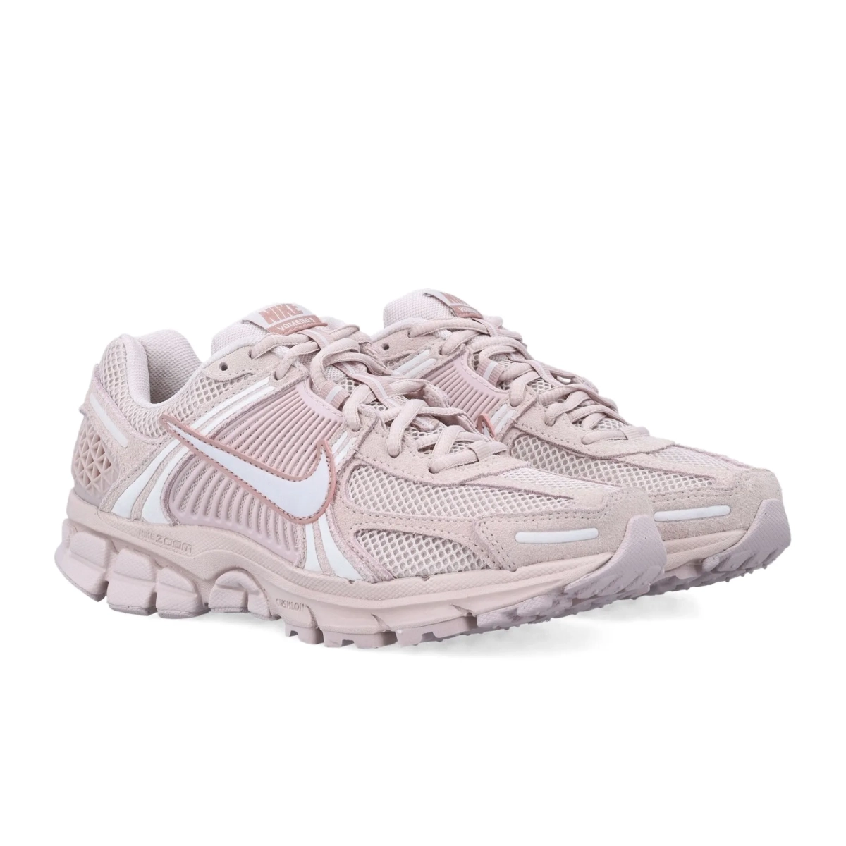 נעלי נייק וומרו 5 בצבע ורוד - Nike Zoom Vomero 5 Triple Light Pink