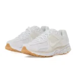 נעלי נייק וומרו 5 בצבע לבן - Nike Zoom Vomero 5 White